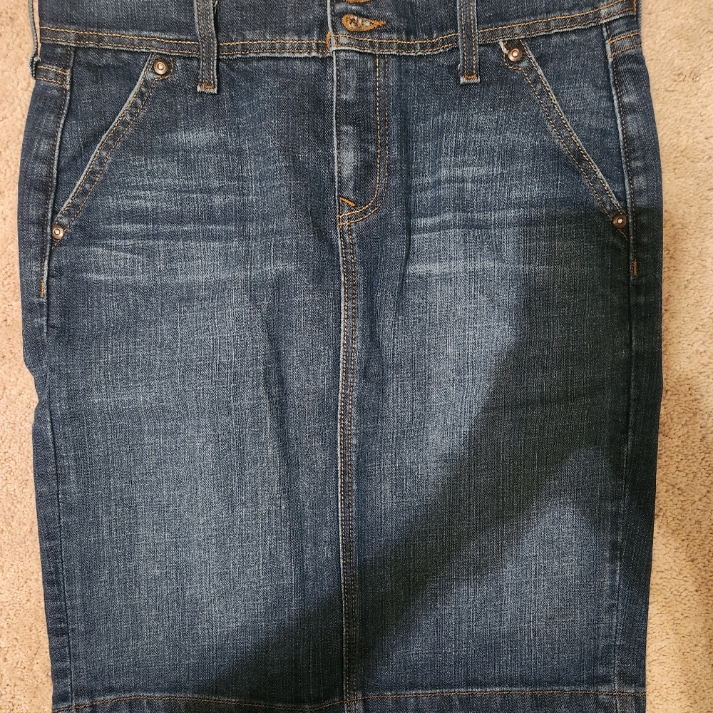 Old Navy Ladies DENIM Skirt with Back Slit-SIZE 6